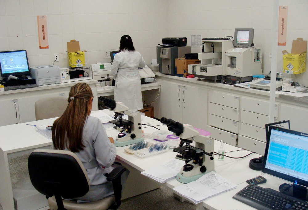 环保型功能性界面材料研发中心